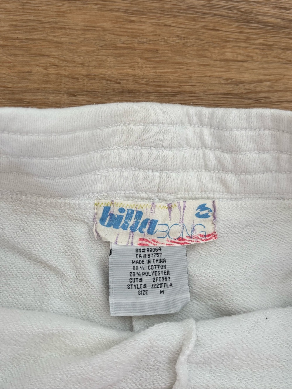 Billabong women’s size medium mini shorts - Picture 2 of 3